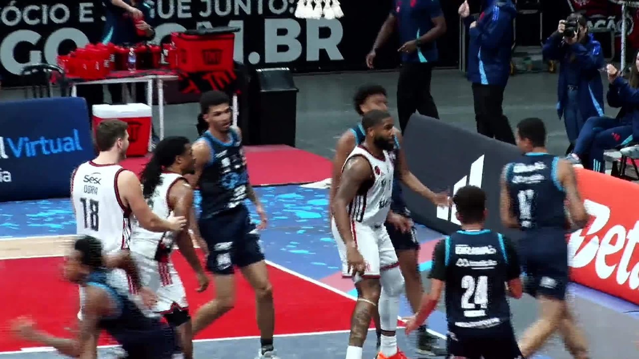 Flamengo atropela Pato Basquete no Maracanãzinho e consolida liderança