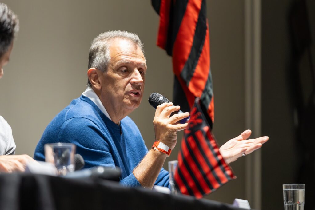 Flamengo propõe fim do campo sintético no Brasil e restrições a clubes em recuperação judicial