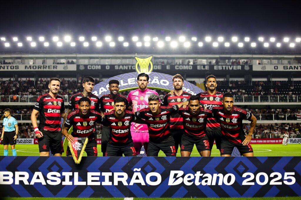 Arrascaeta brilha, e Plata e Alex Sandro são os piores em empate; dê suas notas