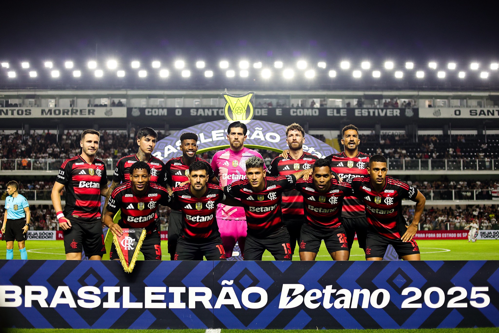 Arrascaeta brilha, e Plata e Alex Sandro são os piores em empate; dê suas notas