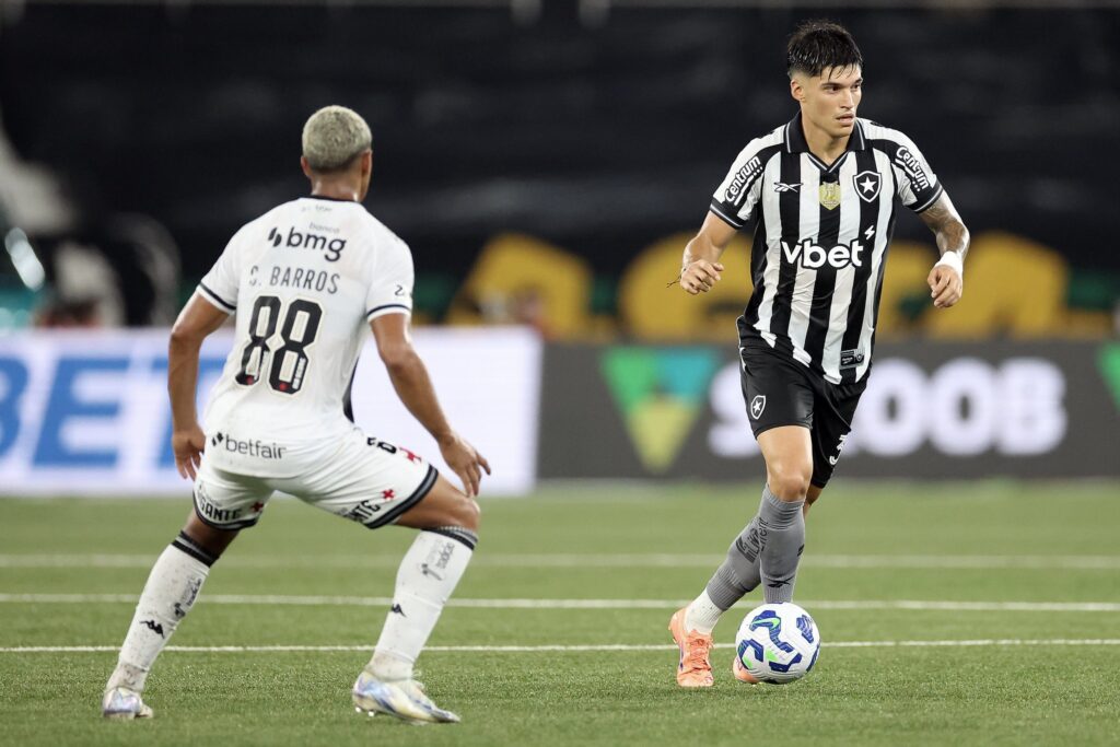 Quanto o Botafogo vai ganhar com aluguel do Nilton Santos? Veja média de jogos do Vasco como mandante