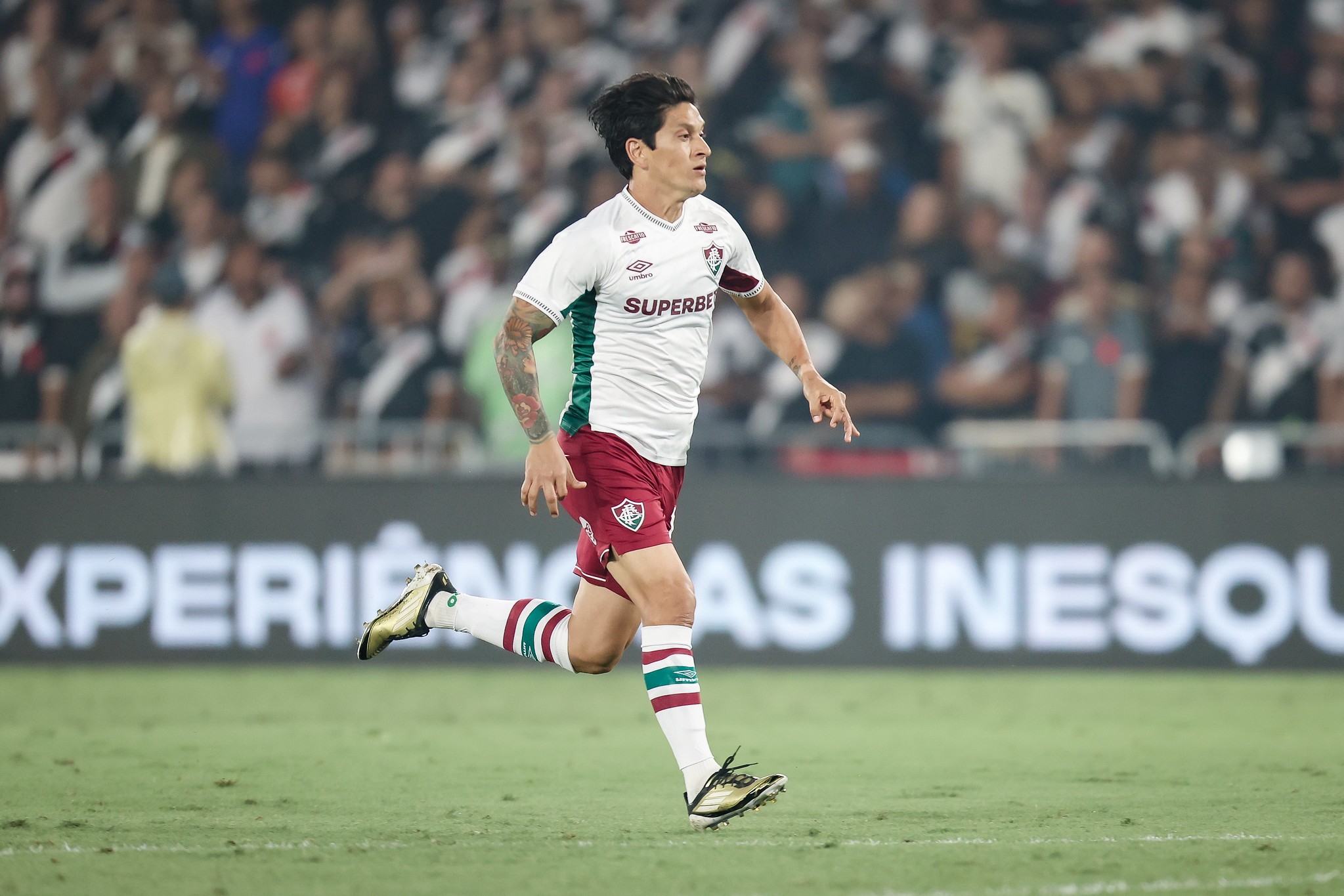 Cano é desfalque no Fluminense devido a entorse no joelho direito; veja relacionados