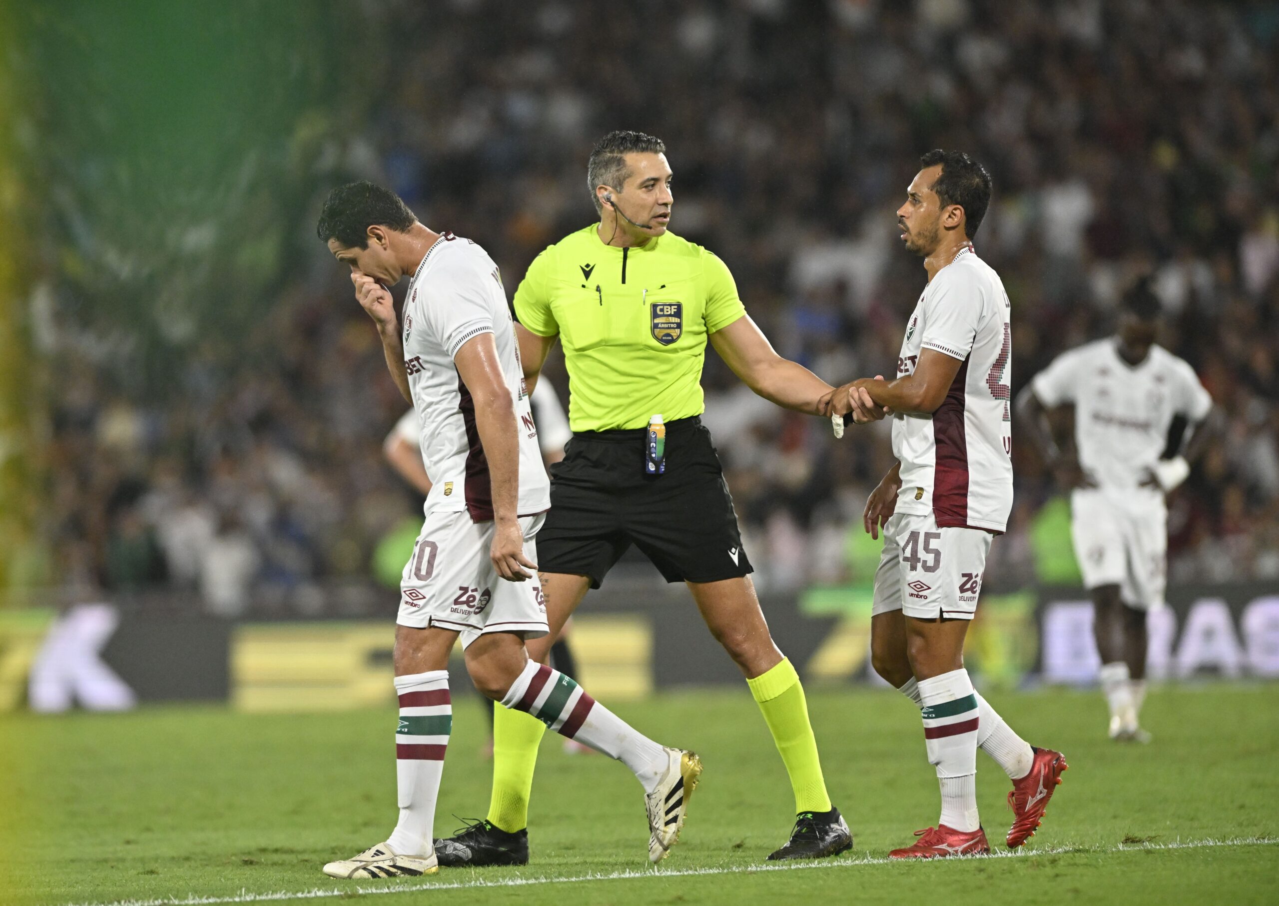 Ganso inicia trabalhos com bola no Fluminense e retorno deve acontecer depois da Data-Fifa