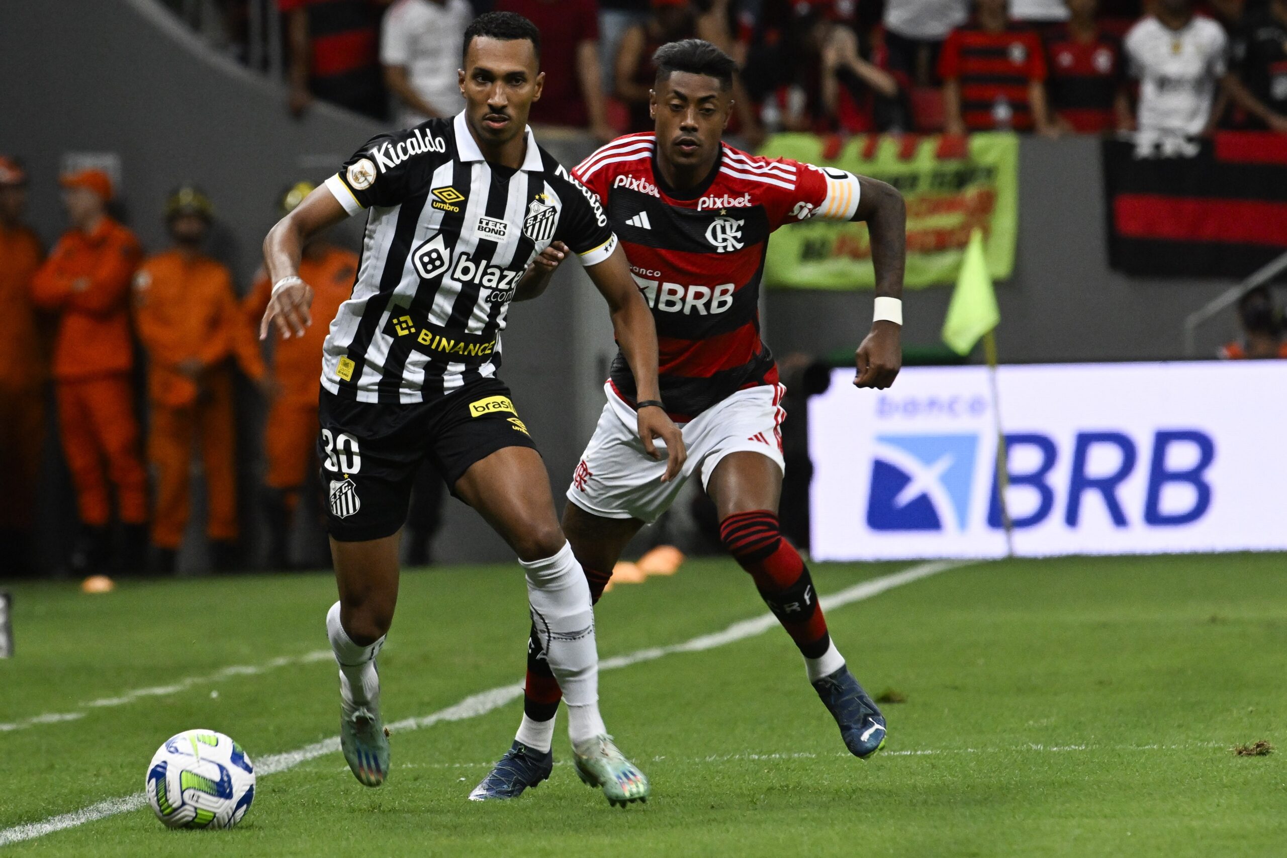 entenda possíveis cenários para o atacante do Flamengo