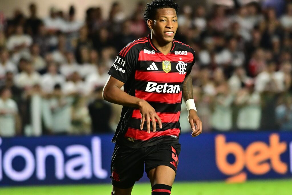 Análise: Flamengo paga caro por erro de Plata e pode ver Palmeiras abrir vantagem na disputa do título