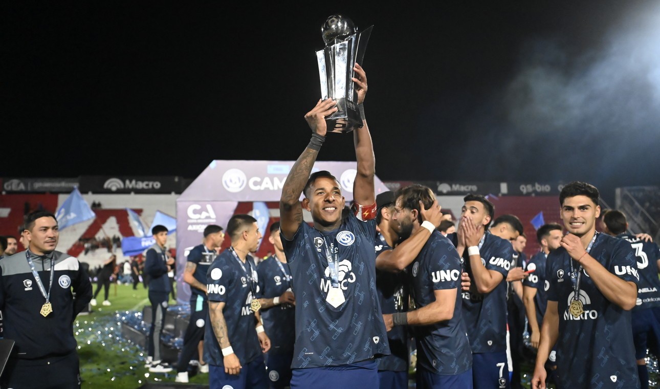 Azarão leva Copa Argentina e vai jogar Libertadores em 2026