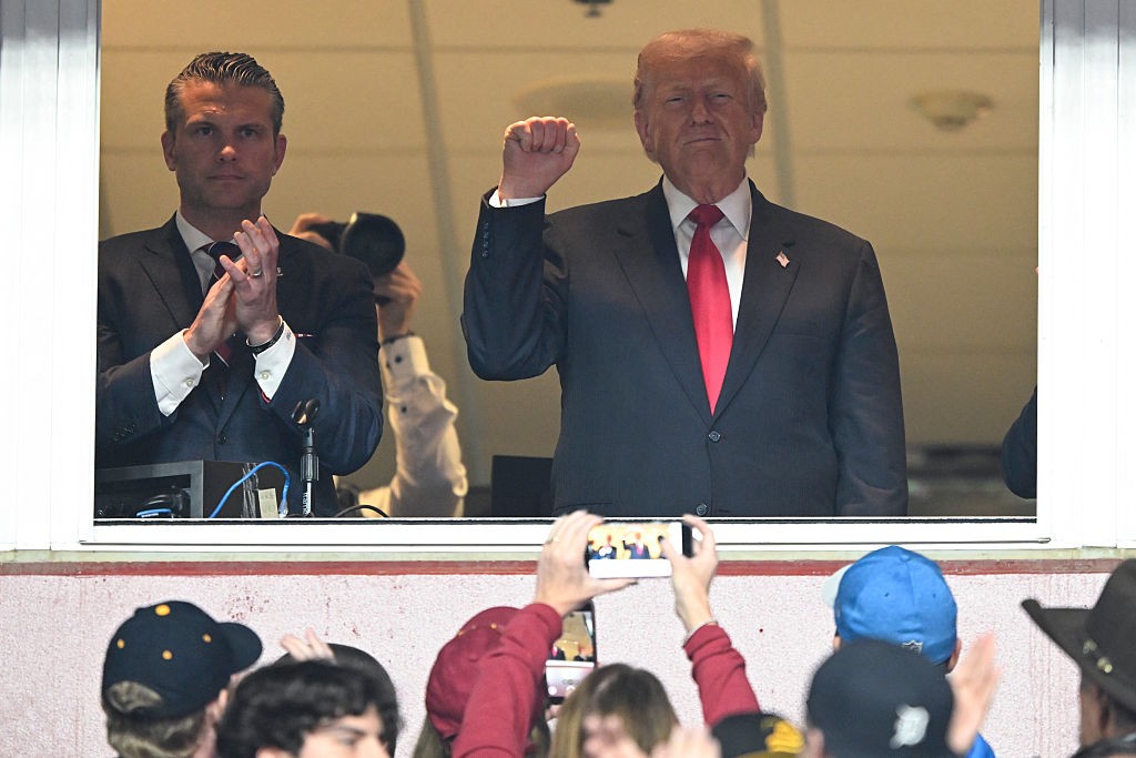 Trump é vaiado durante derrota dos Commanders para os Lions na NFL