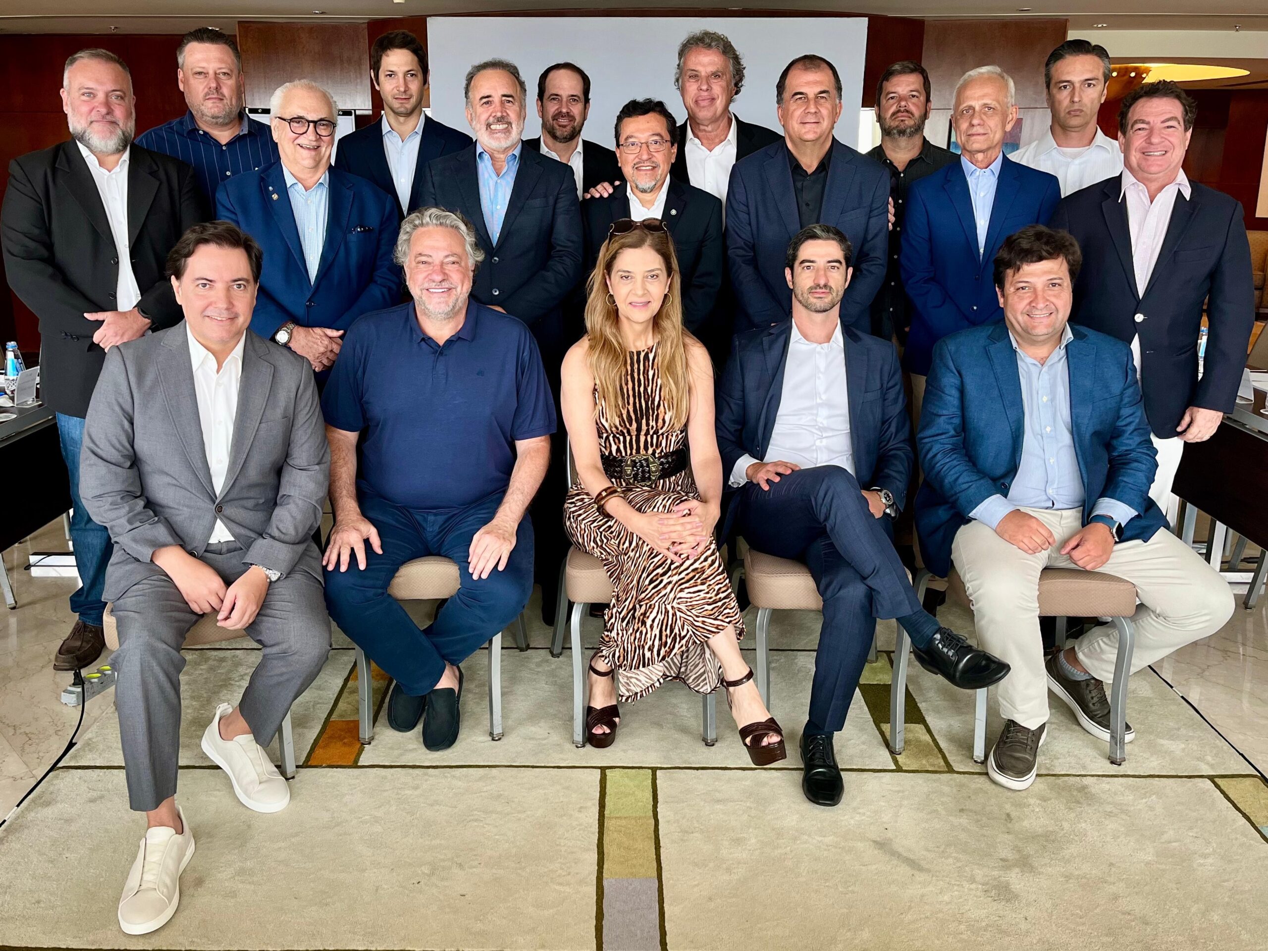Cade proíbe Libra e LFU de admitirem novos clubes