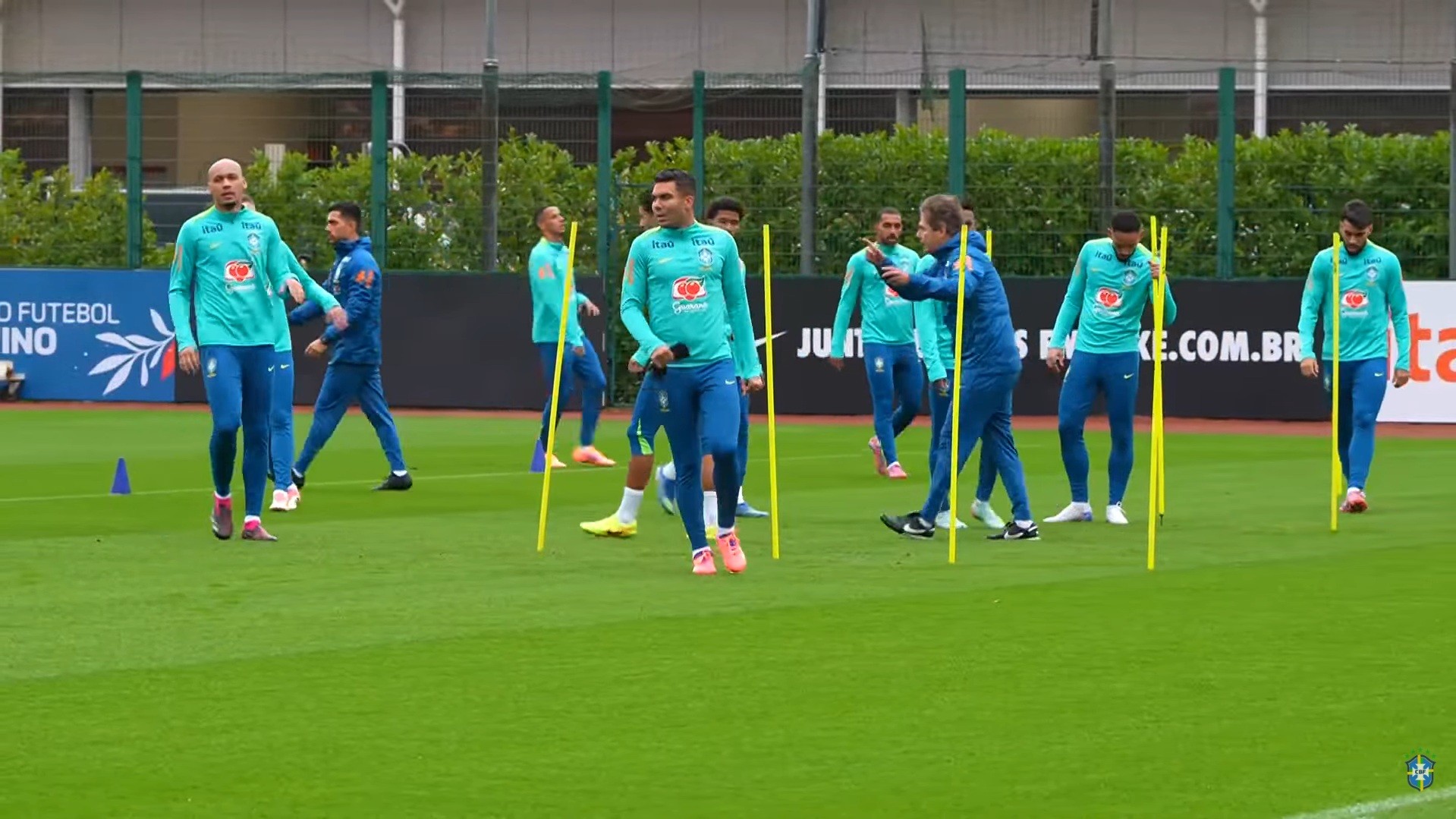 Seleção brasileira abre os trabalhos na Inglaterra e utiliza estrutura do Arsenal